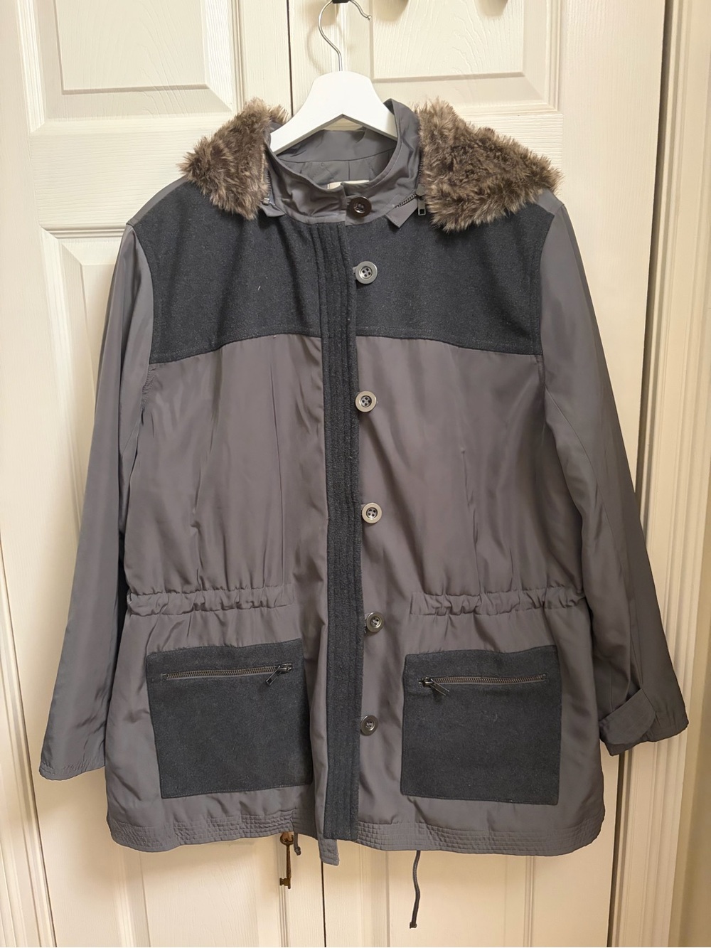 EUC Sejour Gray Hooded Utility Jacket with Faux Fur Trim, sz. 1X